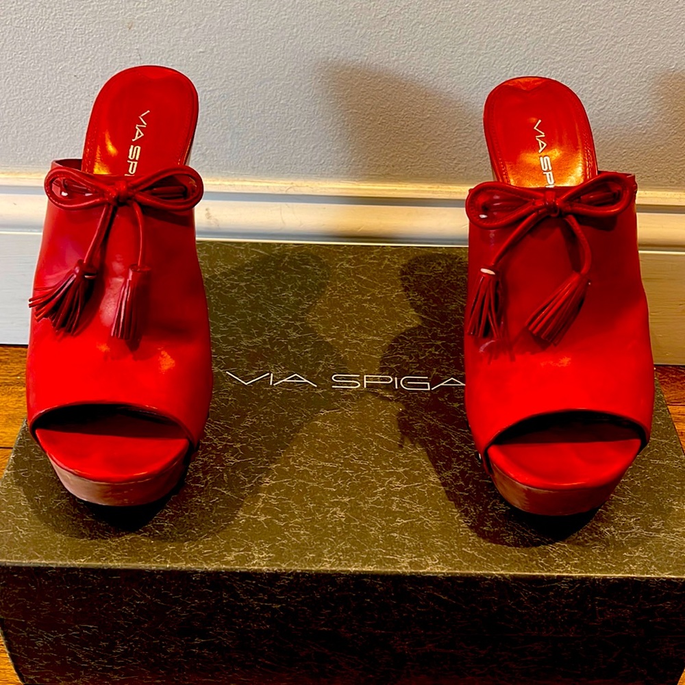 Via Spiga wood platform red leather with tassels